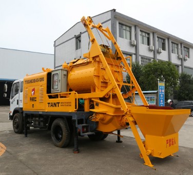 天拓重工移動式攪拌輸送一體機(jī)湖南天拓重工機(jī)械有限公司車載泵，攪拌泵車，80車載泵，泵車銷售，客戶反饋質(zhì)量好的廠家，價格便宜
