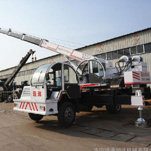 濟(jì)寧吊車 通達(dá)吊車16噸自制吊車 大變形金剛 U型臂 70錳鋼小吊車 汽車吊