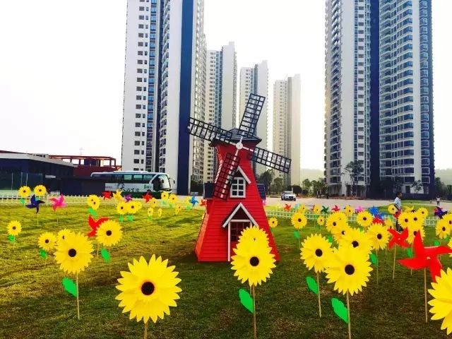 精美荷蘭風(fēng)車(chē)出租大型風(fēng)車(chē)主題展出租風(fēng)車(chē)長(zhǎng)廊專(zhuān)業(yè)制作廠家
