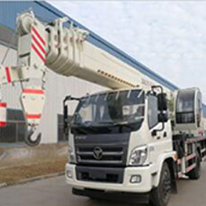 濟(jì)寧通達(dá) 福田12噸汽車(chē)吊 汽車(chē)吊 拐彎靈活