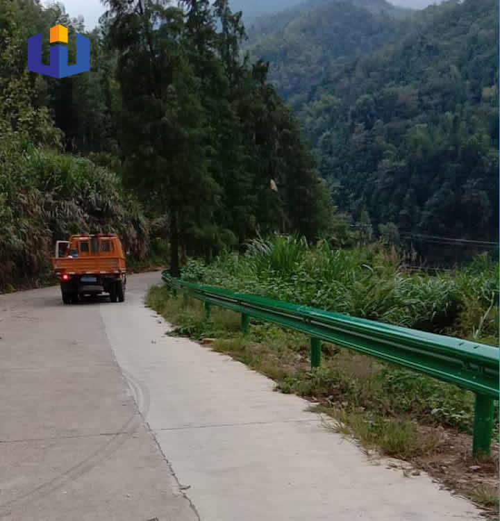 福建福州廈門雙波護(hù)欄 波形護(hù)欄安裝介紹