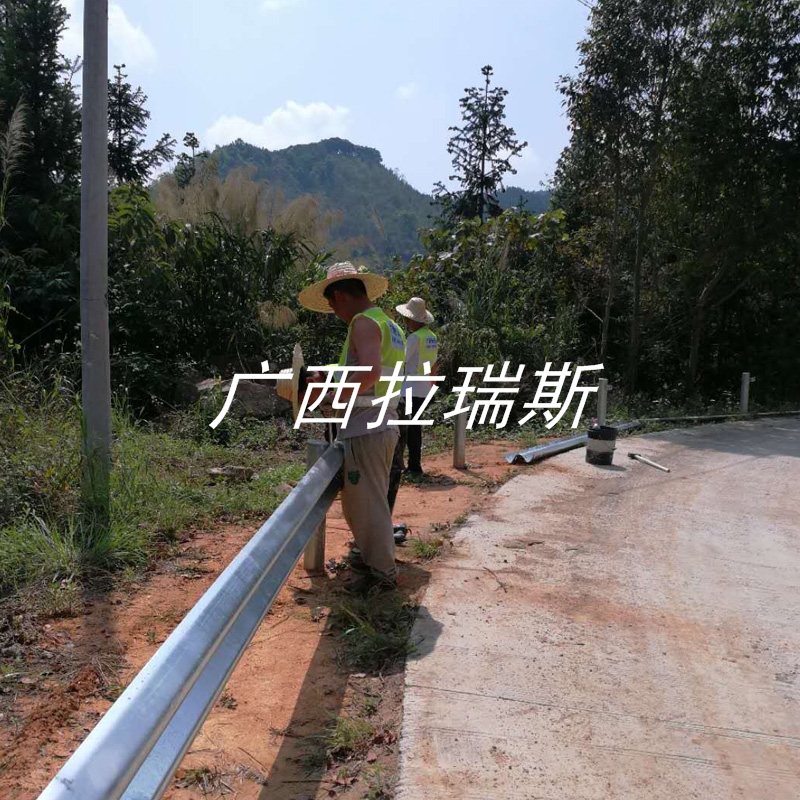 廣東高速公路護(hù)欄 波形護(hù)欄廠家熱賣促銷