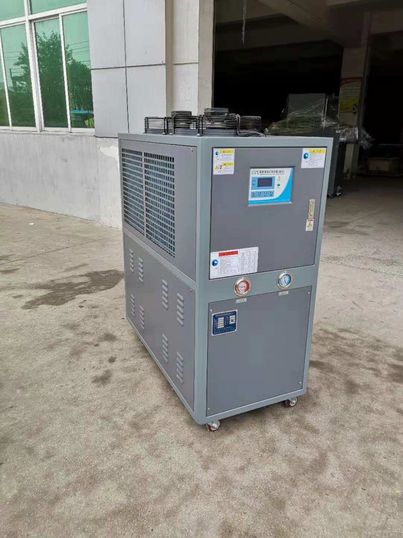 天津水冷環(huán)保型冷水機(jī)組 螺桿式冷水機(jī)廠家供應(yīng)