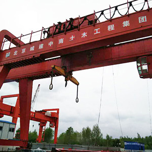 單梁橋式起重機(jī) 龍門(mén)吊，單梁起重機(jī)，雙梁起重機(jī)，龍門(mén)吊銷售，龍門(mén)吊租賃，龍門(mén)吊維修保養(yǎng)
