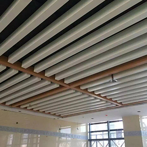 鋁方通吊頂 U型鋁掛片 鋁格柵天花 鋁方通廠家 鋁方通多少錢(qián)一米