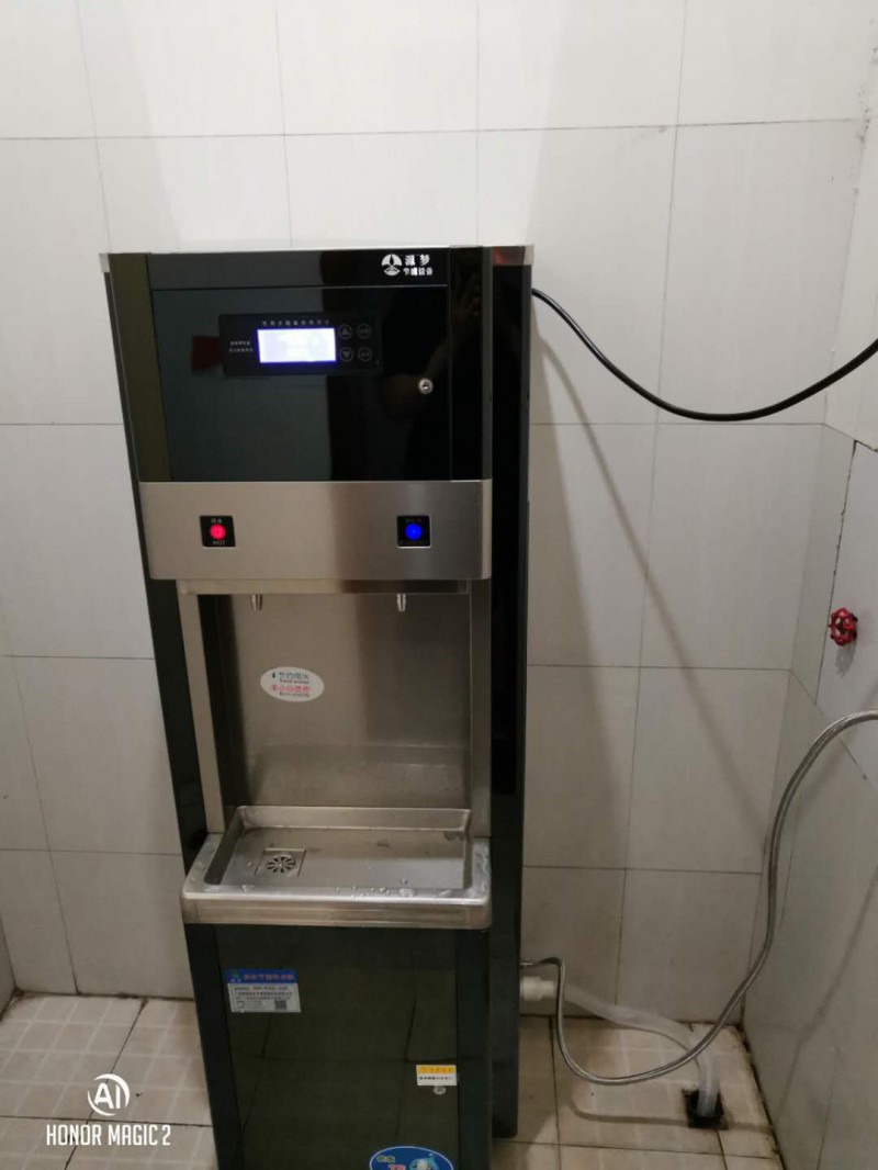 諾潔開(kāi)水器 飲水機(jī)整機(jī)微電腦控制，步進(jìn)式加熱，出水即為開(kāi)水整體發(fā)泡設(shè)計(jì)隔熱隔溫