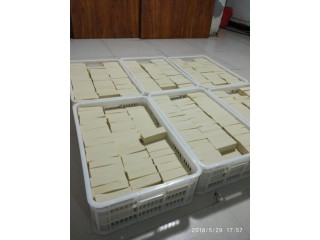 豆制品機器設(shè)備都有什么樣的，千葉豆腐設(shè)備免費教技術(shù)