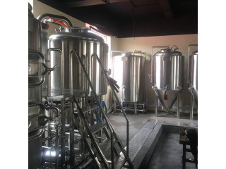 小型啤酒廠釀酒設(shè)備，精釀啤酒設(shè)備生產(chǎn)廠家