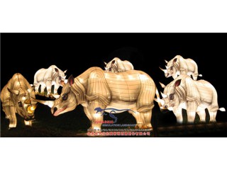 自貢燈展制作公司，可根據(jù)彩燈圖片施工，獨(dú)立施工隊(duì)專業(yè)專注，質(zhì)量可靠