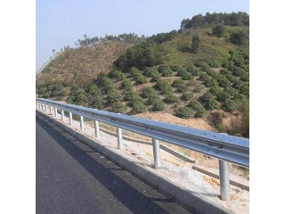江西九江永修縣波形梁護欄板生產(chǎn)廠家價格A-4E