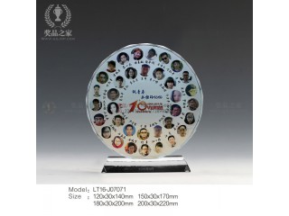 南京訂做同學(xué)聚會(huì)紀(jì)念品公司，送老同學(xué)見(jiàn)面會(huì)紀(jì)念牌印照片定制