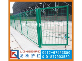 淮安防護(hù)網(wǎng) 淮安公路鐵路護(hù)欄網(wǎng) 框架式隔離網(wǎng)片 龍橋