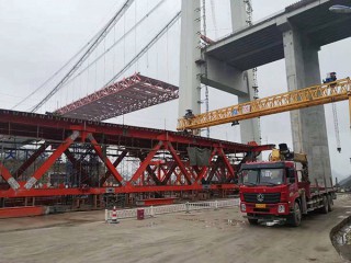 提梁機(jī)也可以叫做提梁龍門吊