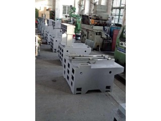河鑄重工加工機(jī)床立柱鑄件 大型工作臺(tái)底座