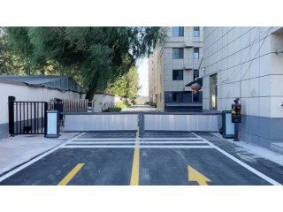 河北道閘廠家，滄州廣告道閘安裝，任丘停車場(chǎng)道閘廠家